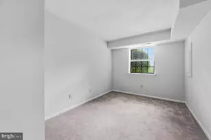 2402 Pond View Dr, West Chester, PA 19382 - Photo 11
