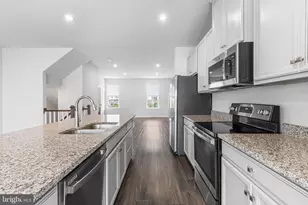 612 Holywell Dr, Malvern, PA 19355 - Photo 9