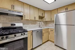 521 Old Forge Crossing, Devon, PA 19333 - Photo 7