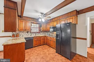 114 Sylvan Dr, Pottstown, PA 19465 - Photo 15