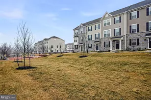 419 Paperbark Sq, Downingtown, PA 19335 - Photo 5