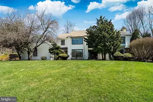 1677 Waterglen Dr, West Chester, PA 19382 - Photo 5