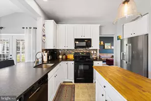 4 McKean Cir, West Grove, PA 19390 - Photo 9