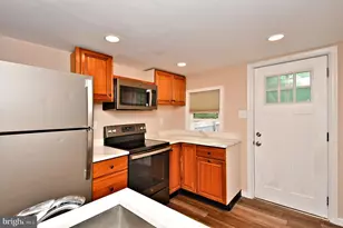 23 Walnut St, Phoenixville, PA 19460 - Photo 17