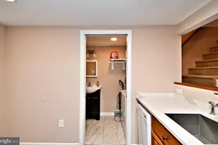 23 Walnut St, Phoenixville, PA 19460 - Photo 19