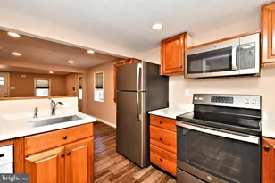 23 Walnut St, Phoenixville, PA 19460 - Photo 21