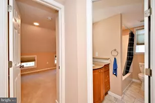 23 Walnut St, Phoenixville, PA 19460 - Photo 29