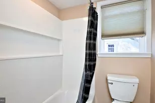 23 Walnut St, Phoenixville, PA 19460 - Photo 31