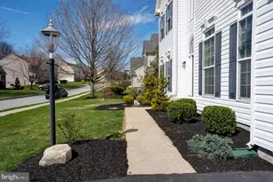 212 Eagle Glen Dr, Coatesville, PA 19320 - Photo 3