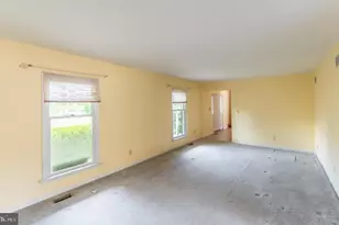 1525 Melville Dr, Pottstown, PA 19465 - Photo 19