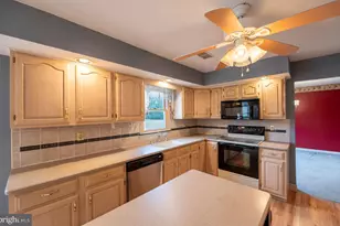 1525 Melville Dr, Pottstown, PA 19465 - Photo 31