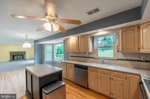 1525 Melville Dr, Pottstown, PA 19465 - Photo 27