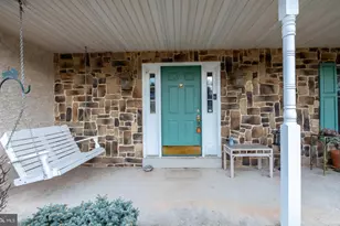 1525 Melville Dr, Pottstown, PA 19465 - Photo 5