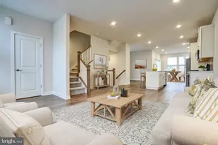 913 Magnolia Ln, Spring City, PA 19475 - Photo 5