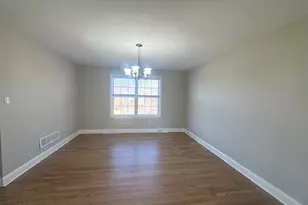 1013 W Bridge St, Spring City, PA 19475 - Photo 9