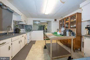 40 Grove Ave, Devon, PA 19333 - Photo 7