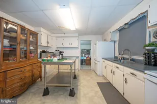 40 Grove Ave, Devon, PA 19333 - Photo 9