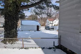 609 W 1st Ave, Parkesburg, PA 19365 - Photo 21