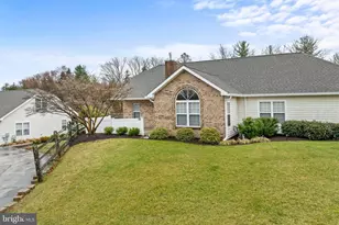 135 Village Way, Phoenixville, PA 19460 - Photo 3