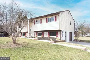 1330 Ridgeview Dr, Phoenixville, PA 19460 - Photo 3