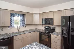 1330 Ridgeview Dr, Phoenixville, PA 19460 - Photo 13