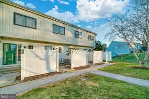 623 Summit House, West Chester, PA 19382 - Photo 3