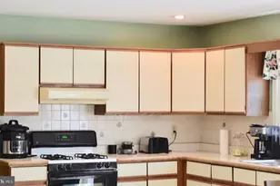 393 Clover Ct, West Grove, PA 19390 - Photo 17