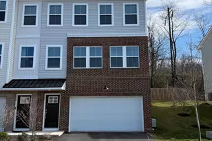 121 Four Leaf Dr, Downingtown, PA 19335 - Photo 1