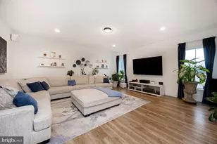 25 S Brick Ln, Elverson, PA 19520 - Photo 7