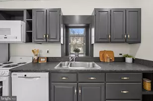 516 Gay St, Phoenixville, PA 19460 - Photo 9