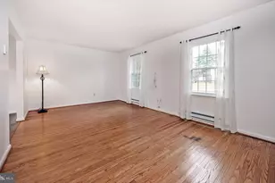 938 Kingsway Dr, Coatesville, PA 19320 - Photo 9