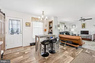 8 Hilltop Dr, West Grove, PA 19390 - Photo 7