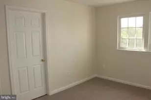 5 N Savanna Dr, Pottstown, PA 19465 - Photo 23