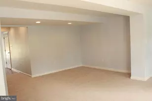 5 N Savanna Dr, Pottstown, PA 19465 - Photo 3