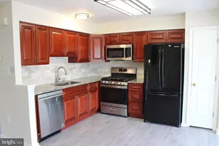 5 N Savanna Dr, Pottstown, PA 19465 - Photo 9