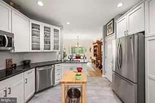 17 Foxcroft Ln, Phoenixville, PA 19460 - Photo 11