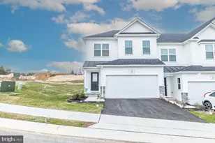 25 Valley Oak Rd, Glenmoore, PA 19343 - Photo 1