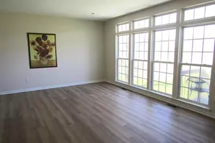 645 Blanca Ct, West Grove, PA 19390 - Photo 3