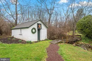 300 Old Barn Cir, Phoenixville, PA 19460 - Photo 33