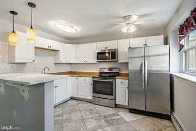 335 E Lancaster Avenue #E4, Downingtown, PA 19335 - Photo 7