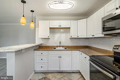 335 E Lancaster Avenue #E4, Downingtown, PA 19335 - Photo 3