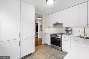 306 Hanover Ct, Tredyffrin, PA 19087 - Photo 5