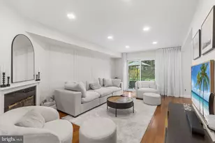 306 Hanover Ct, Tredyffrin, PA 19087 - Photo 9