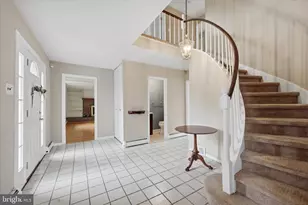 560 Watford Ln, Berwyn, PA 19312 - Photo 3