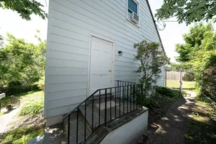 35 Eastwood Rd, Berwyn, PA 19312 - Photo 3