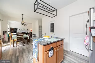 310 W 8th Ave, Parkesburg, PA 19365 - Photo 7