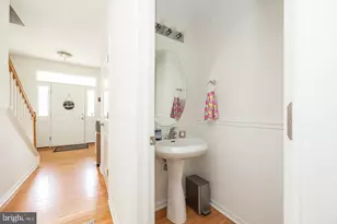 310 W 8th Ave, Parkesburg, PA 19365 - Photo 5