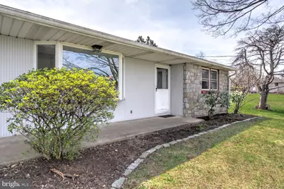 640 Meadow Drive, Honey Brook, PA 19344 - Photo 5