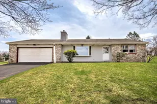 640 Meadow Dr, Honey Brook, PA 19344 - Photo 3