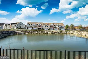 25 N Tompkins Square, Downingtown, PA 19335 - Photo 3